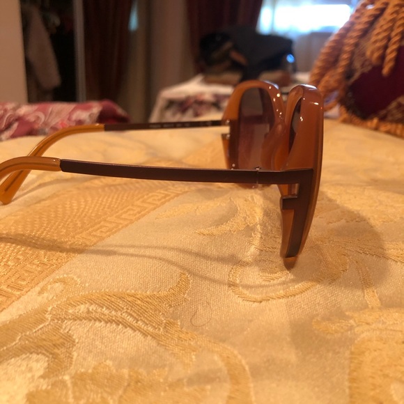 Fendi sunglasses main image 4